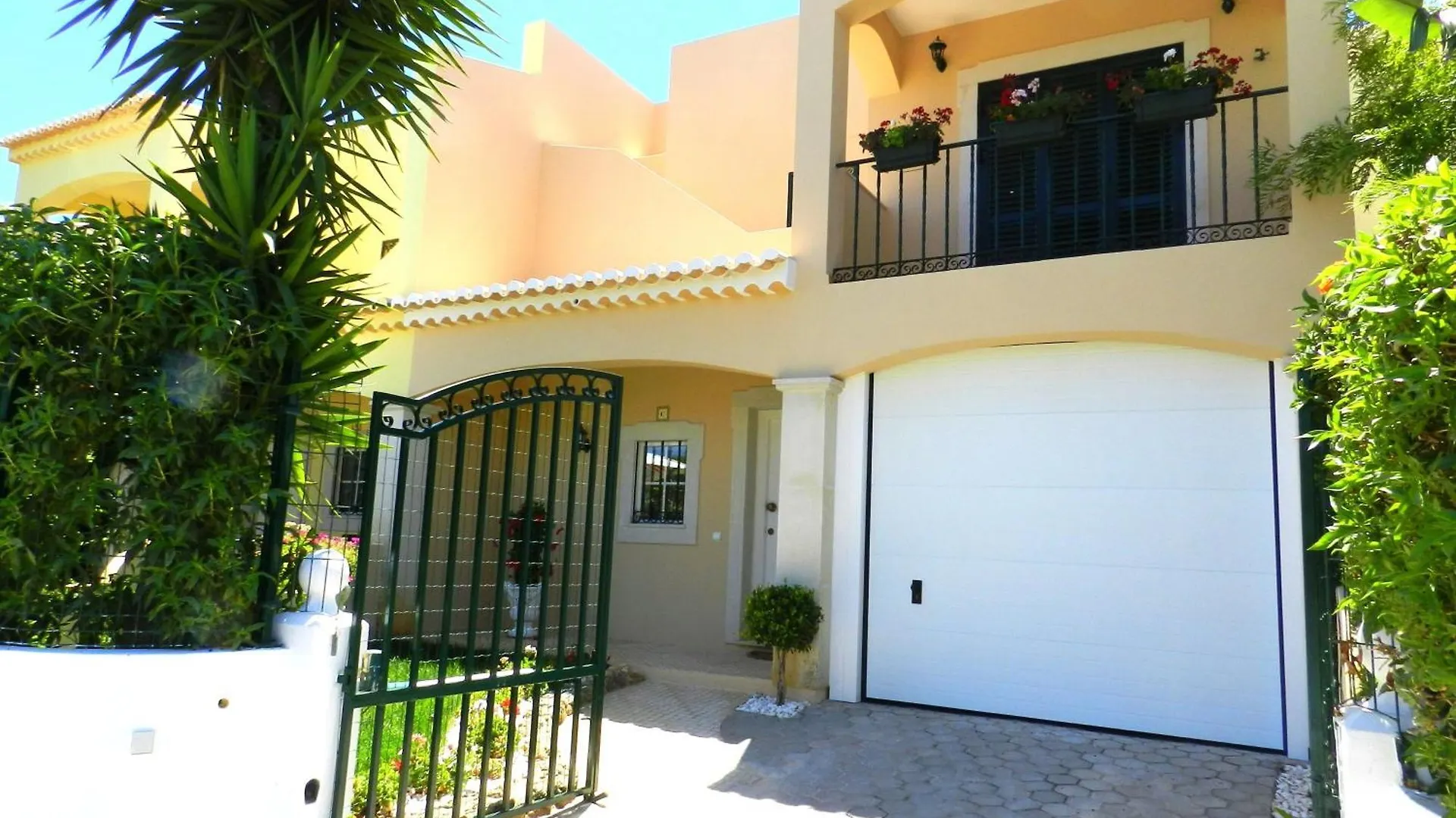 Villa Algarve'S Holiday Home With Sea View Ferragudo  Portugal